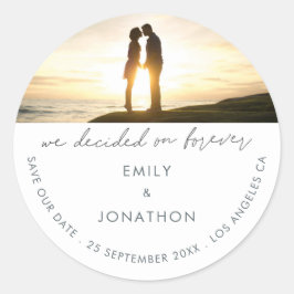Minimaal Besloten op Forever Photo Save the Date Ronde Sticker