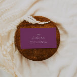 Minimaal blad | Berry Paarse bruiloft website Informatiekaartje<br><div class="desc">Deze minimal leaf berry paarse bruiloft website bijsluiterkaart is perfect voor een boho bruiloft. Het ontwerp is voorzien van een eenvoudig groen blad silhouet in een romantische zomer violette kleur met minimalistische bohemian tuin stijl.</div>