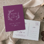 Minimaal blad | Berry Paarse Save the Date Uitnodiging Briefkaart<br><div class="desc">Deze minimale bladbes paarse save the date briefkaart is ideaal voor een boho bruiloft. Het ontwerp is voorzien van een eenvoudig groen blad silhouet in een romantische zomer violette kleur met minimalistische bohemian tuin stijl.</div>