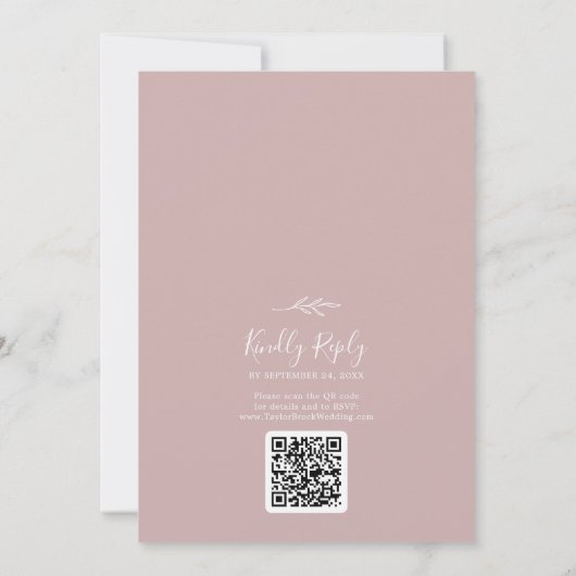 Minimaal blad | Dusty Roos Monogram QR Code Bruilo Kaart (Achterkant)