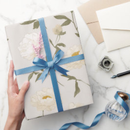 Minimaal Crème Pioen Witte Bloemmotief Cadeaupapier