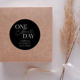 Minimaal Een Meer Dag Huwelijksrepetitie Zwart Ronde Sticker