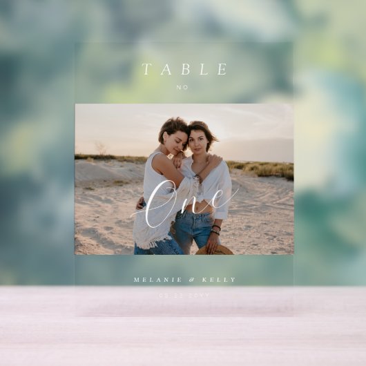 Minimaal Elegant Bruiloft Script Foto Tafelnummer Acryl Bord (Neutraal)