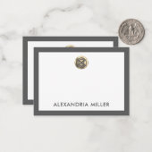 Minimaal Elegant Goud Embleem Naam Wit Grijs Notitiekaartje (Voorkant / Achterkant in situ)