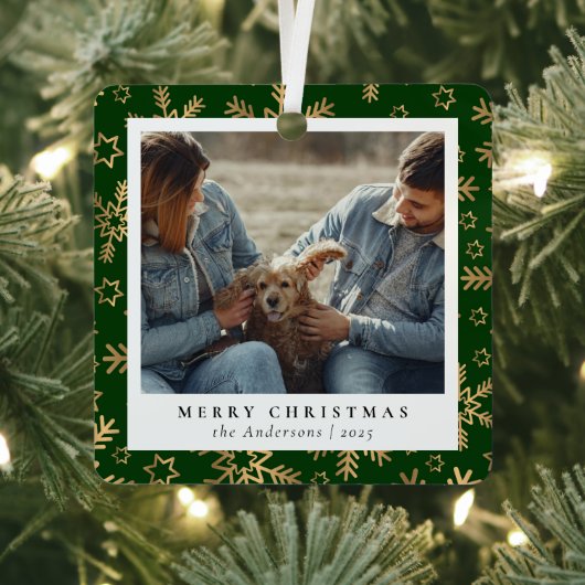 Minimaal Elegant Groen Goud Kerstpaar Foto Metalen Ornament (Insitu)