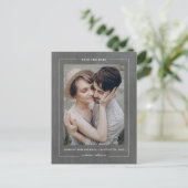 Minimaal Elegant Krijtbord Save the Date Foto Aankondigingskaart (Staand voorkant)