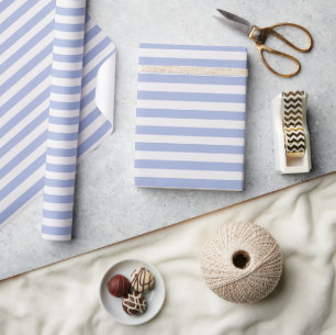 Minimaal Elegant Lichtblauw Ivoor Wit Strepen Cadeaupapier