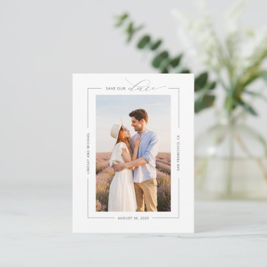 Minimaal Elegant Modern Eenvoudig Bewaar de datumf Aankondigingskaart (Staand voorkant)