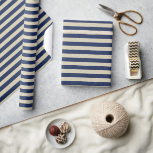 Minimaal Elegant Navyblauw Beige Strepen Cadeaupapier