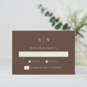 Minimaal en Chic Bruin | Neutrale Trouwdag RSVP Kaartje (Staand voorkant)