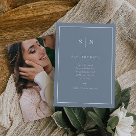 Minimaal en Chic | Dusty Blue en White met foto Save The Date
