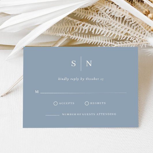 Minimaal en Chic | Dusty Blue en White Wedding RSVP Kaartje