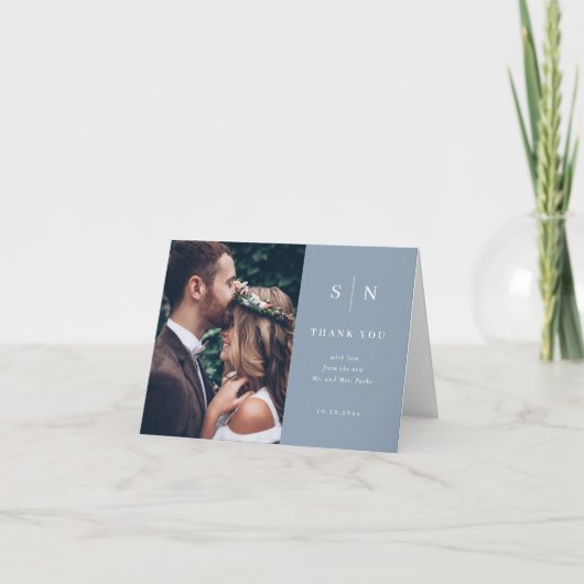 Minimaal en Chic | Dusty Blue Photo Wedding Bedankkaart (Voorkant)