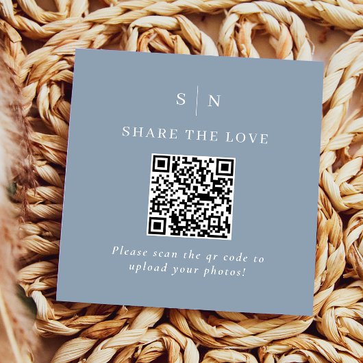 Minimaal en Chic Stofblauw QR Code Deel de Liefde Informatiekaartje