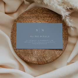 Minimaal en Chic | Stofblauwe en Witte Details Informatiekaartje