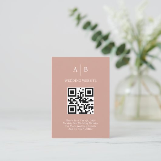 Minimaal en Chic Terracotta Wit QR-code Trouwen Informatiekaartje (Staand voorkant)