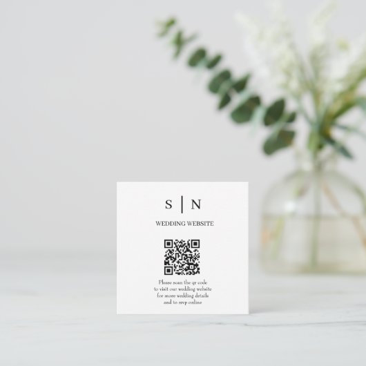 Minimaal en Chic | Witte en Zwarte QR-code Informatiekaartje (Staand voorkant)