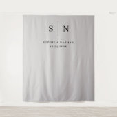 Minimaal en Chic | Zacht grijs en zwart huwelijk Wandkleed (Voorkant)