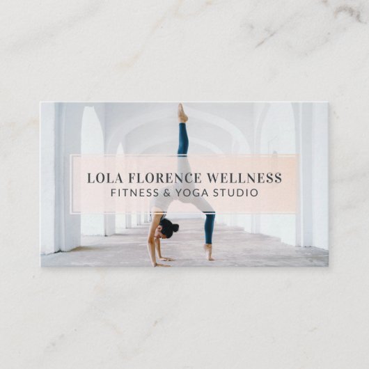 Minimaal en professioneel door Yoga Studio Fitness Visitekaartje (Voorkant)