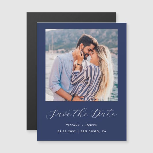 Minimaal fotoscript Navy Blue Magnetische Uitnodiging (Voorkant / Achterkant)