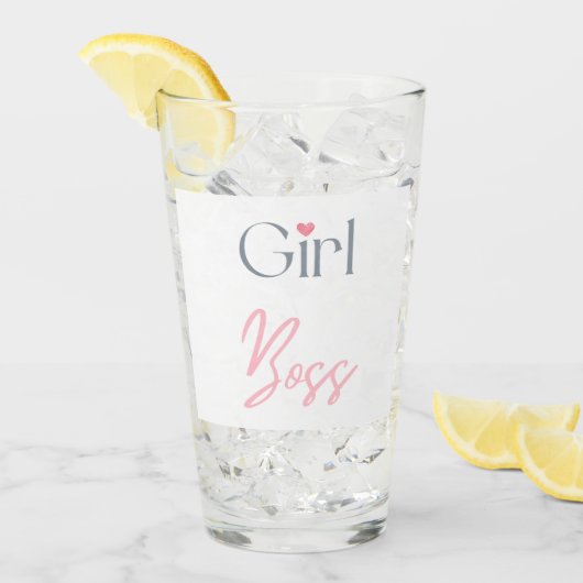Minimaal fragment van Woordtekst van Girl Boss Glas (Voorkant ijs)