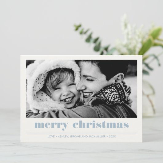 Minimaal grafisch | Light Blue Merry-kerstfoto Kaart (Staand voorkant)