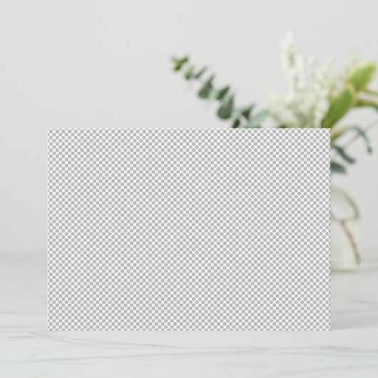 Minimaal grijs polkadotpatroon save the date (Staand voorkant)