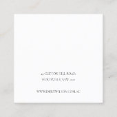 Minimaal grijs Script Black White Earring-beeldsch Vierkante Visitekaartje (Achterkant)