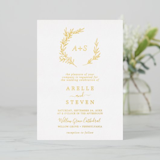 Minimaal lef Gold Foil Bold Name Monogram Weddensc Folie Uitnodiging (Staand Voorkant)