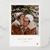 Minimaal lettertype goud hart foto folie uitnodiging (Voorkant)