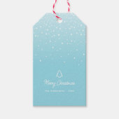 Minimaal licht pastelblauw besneeuwde kerstboom cadeaulabel (Voorkant)