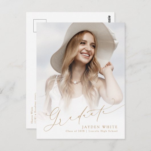 Minimaal Modern Chic Script Foto Afstuderen Uitnod Briefkaart (Voorkant / Achterkant)