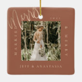 Minimaal modern gehuwd en liefdadig Gold Script 2- Keramisch Ornament (Achterkant)