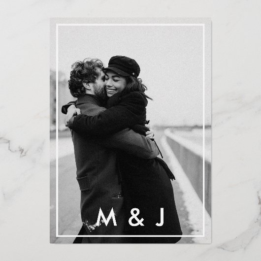 Minimaal modern script foto's met groen huwelijk folie uitnodiging (Achterkant)