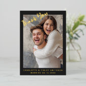 Minimaal & Modern Script Op Maat Gemaakte Trouw D Folie Feestdagenkaart (Staand Voorkant)