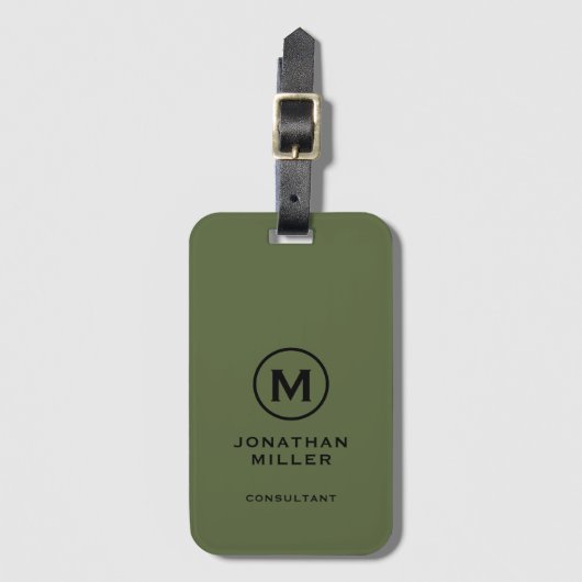 Minimaal olive Green Classic Typographic Monogram Bagagelabel (Voorkant (verticaal))
