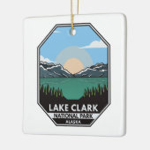 Minimaal Retro Emblem Lake Clark Keramisch Ornament (Links)