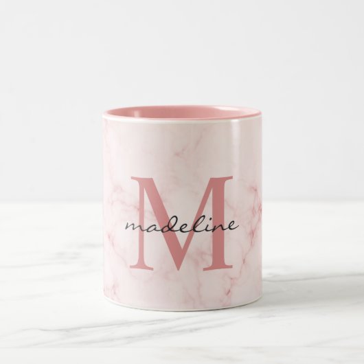 Minimaal Roos Gold Pink Marble Monogram Tweekleurige Koffiemok (Center)