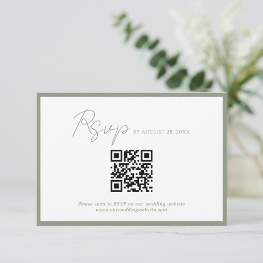 Minimaal Script Groene Rand QR Code Wedding RSVP Informatiekaartje (Staand voorkant)