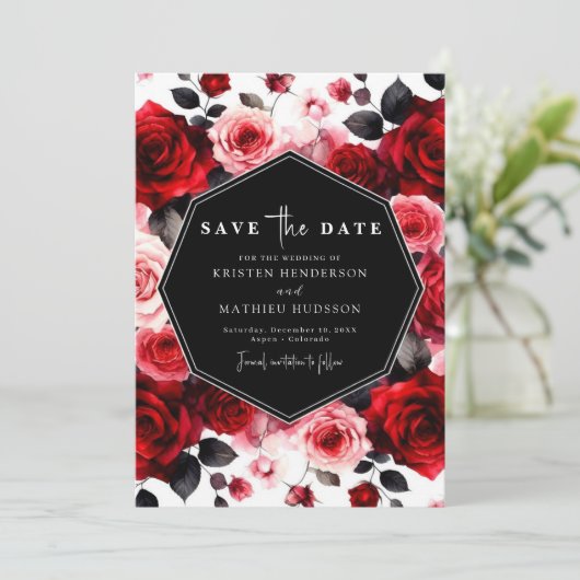 Minimaal speelse Crimson Red Wedding Save The Date (Staand voorkant)