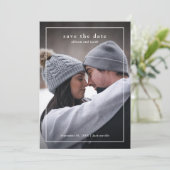 Minimaal Tipe Foto Bruiloft Save The Date (Staand voorkant)
