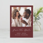Minimaal twee-foto Bourgogne Red Script Save The Date (Staand voorkant)
