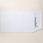 Minimaal Witte Monogram Naam Huge Script Strandlaken (Voorkant)