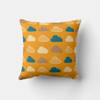 Minimaal wolkenpatroon – Oranje lucht sfeer Kussen