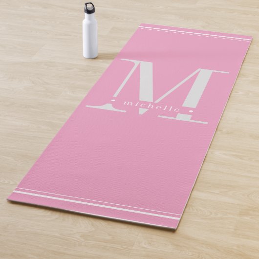 Minimaal Zacht Roze & Wit Monogram Yogamat (In situ)
