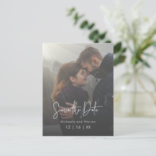 Minimaal Zonnestralen Foto Save the Date Ansichtka Aankondigingskaart (Staand voorkant)