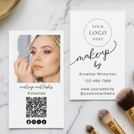 Minimaal Zwart Script Logo QR Code Foto Make-up Visitekaartje