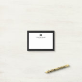 Minimaal zwart, zilver geborsteld metalen monogram post-it® notes (Op bureau)