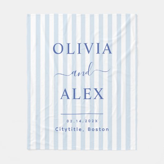 Minimal and Chic Blue French Personalized Wedding Fleece Deken (Voorkant)