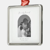 Minimal Arch Photo Zwart-wit Merrily Getrouwd Metalen Ornament (Links)